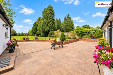 4 bedroom Detached bungalow for sale in Abbots Road, Abbots Langley, WD5