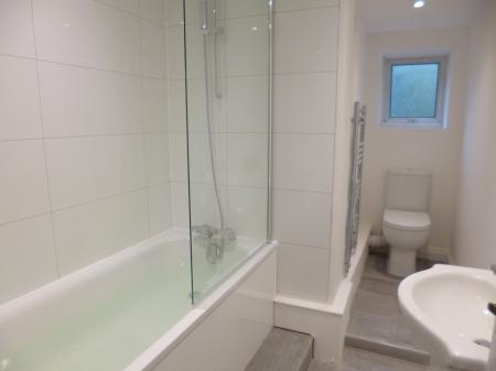 1 bedroom Flat to let in Chalk Hill, Watford, WD19