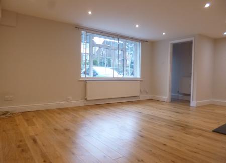 1 bedroom Flat to let in Chalk Hill, Watford, WD19