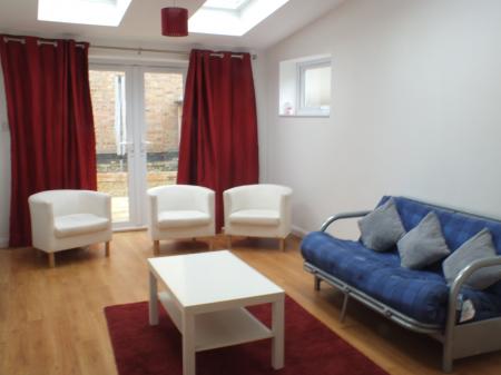 1 bedroom Flat to let in St Albans Road, Watford, WD24