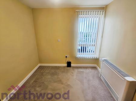 2 bedroom Flat for sale in Harpers Road, Warrington, Padgate, WA2