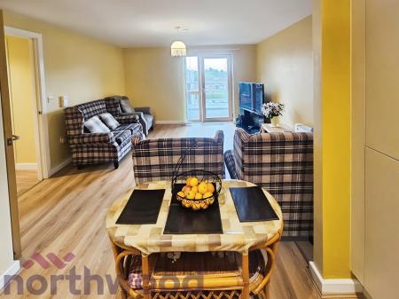 2 bedroom Flat for sale in Harpers Road, Warrington, Padgate, WA2