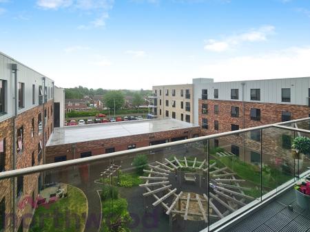 2 bedroom Flat for sale in Harpers Road, Warrington, Padgate, WA2