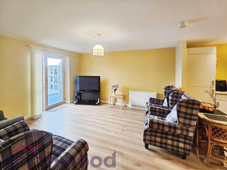 2 bedroom Flat for sale in Harpers Road, Warrington, Padgate, WA2