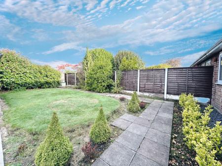2 bedroom Bungalow for sale in Rozel Crescent, Great Sankey, Warrington, WA5