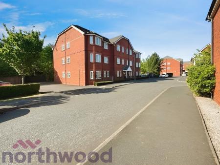 2 bedroom Flat for sale in Thorneycroft Drive, Warrington, WA1