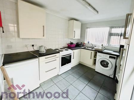 1 bedroom House share to let in Lovely Lane, Warrington, WA5