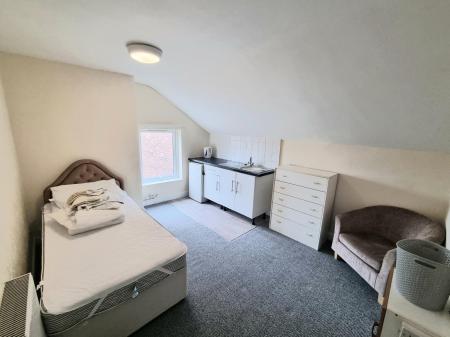 1 bedroom House share to let in Lovely Lane, Warrington, WA5
