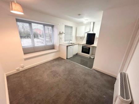 1 bedroom Flat to let in Colwyn Close, Callands, Warrington, WA5