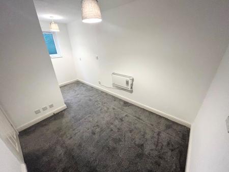 1 bedroom Flat to let in Colwyn Close, Callands, Warrington, WA5