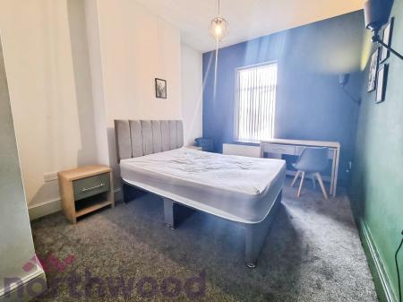 1 bedroom House share to let in 1 Wynne Road, St Helens, WA10