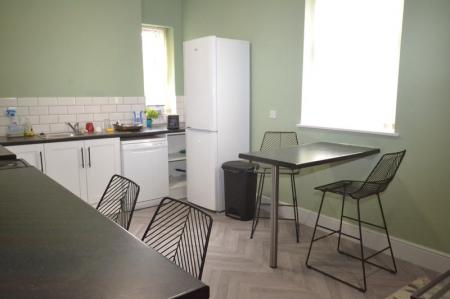 1 bedroom House share to let in 1 Wynne Road, St Helens, WA10