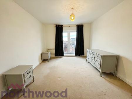 2 bedroom Flat to let in Palmyra Square North, Warrington, WA1