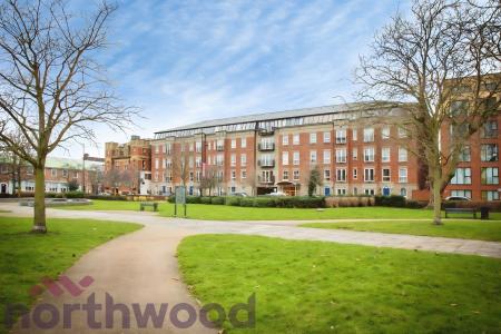 2 bedroom Flat to let in Palmyra Square North, Warrington, WA1