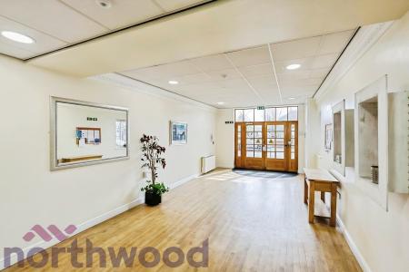 2 bedroom Flat to let in Palmyra Square North, Warrington, WA1