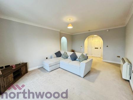 2 bedroom Flat to let in Palmyra Square North, Warrington, WA1