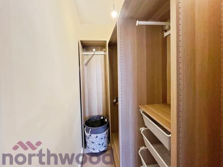 2 bedroom Flat to let in Palmyra Square North, Warrington, WA1