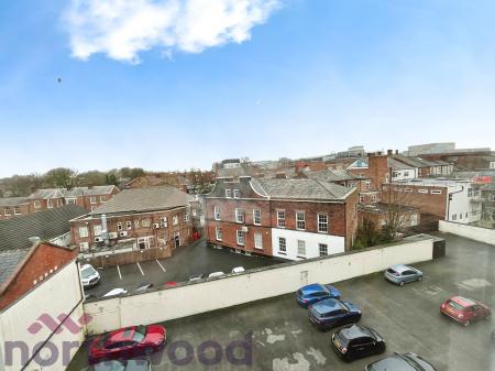 2 bedroom Flat to let in Palmyra Square North, Warrington, WA1