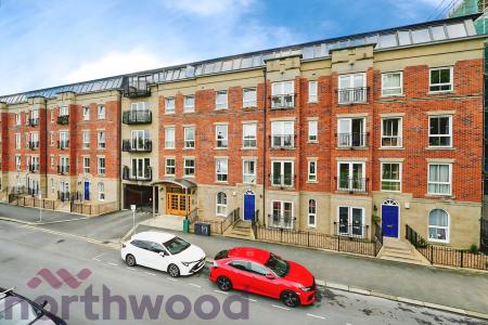 2 bedroom Flat to let in Palmyra Square North, Warrington, WA1