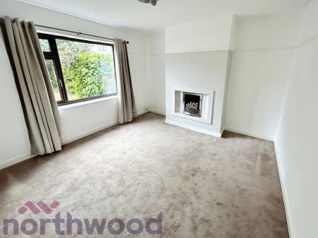 3 bedroom Semi-detached house to let in East Avenue, Stockton Heath, Warrington, WA4