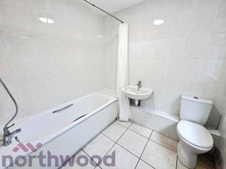 1 bedroom Studio flat to let in Hanover Street, Warrington, WA1