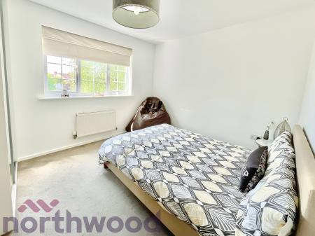 1 bedroom House share to let in Firth Boulevard, Warrington, WA2