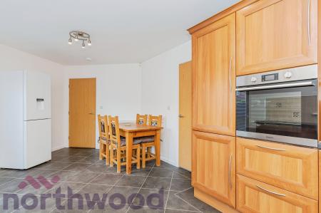 1 bedroom House share to let in Firth Boulevard, Warrington, WA2
