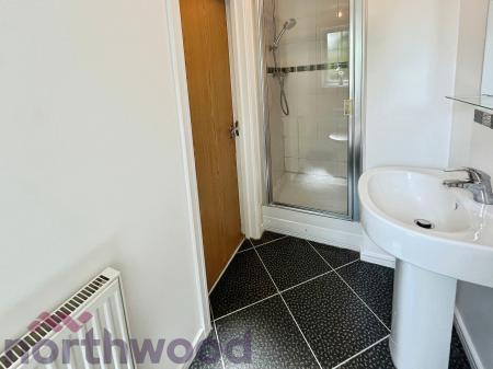 1 bedroom House share to let in Firth Boulevard, Warrington, WA2