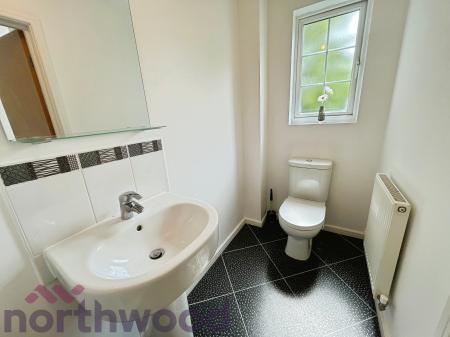1 bedroom House share to let in Firth Boulevard, Warrington, WA2