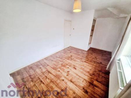 2 bedroom Semi-detached house for sale in Molyneux Road, Warrington, WA5