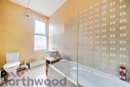 4 bedroom Terraced House for sale in Hanover Street, Warrington, WA1