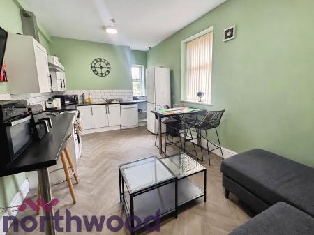 1 bedroom House share to let in 1 Wynne Road, St Helens, WA10