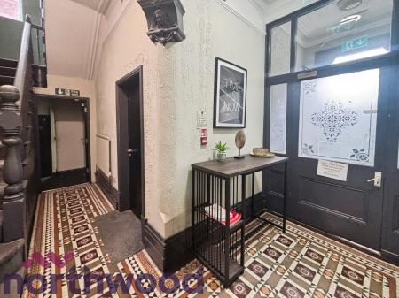 1 bedroom House share to let in 1 Wynne Road, St Helens, WA10