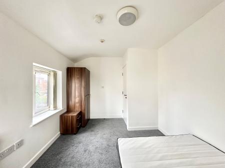 1 bedroom House share to let in 1 Wynne Road, St Helens, WA10