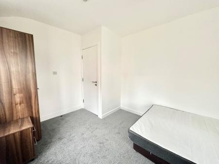 1 bedroom House share to let in 1 Wynne Road, St Helens, WA10