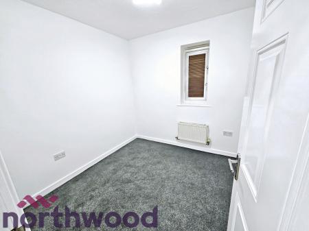 2 bedroom Flat to let in Orchard Street, Warrington, WA1