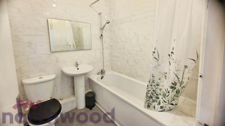 1 bedroom Flat to let in Stanley Road, Whalley Range, Manchester, M16