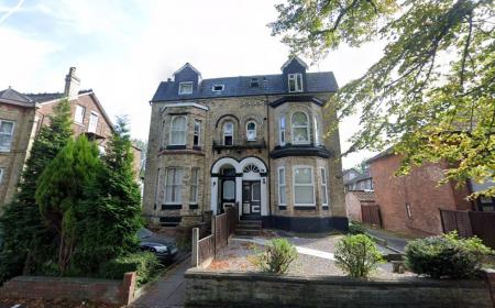 1 bedroom Flat to let in Stanley Road, Whalley Range, Manchester, M16