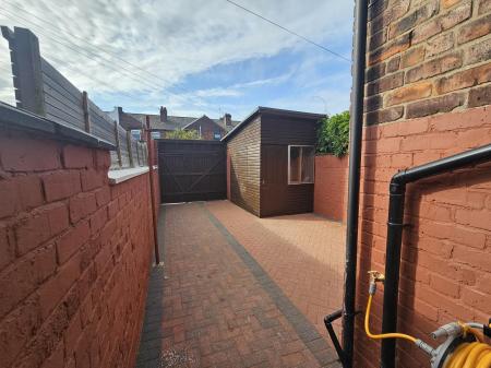 3 bedroom Terraced House to let in Fletcher Street, Warrington, WA4