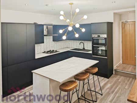 6 bedroom House of Multiple Occupation for sale in Folly Lane, Warrington, WA5