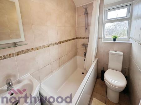 3 bedroom Terraced House for sale in Vale Avenue, Warrington, WA2