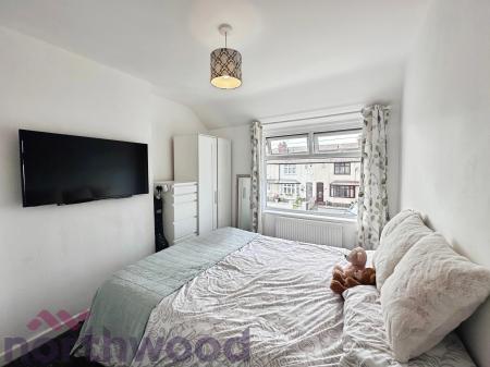 3 bedroom Terraced House for sale in Vale Avenue, Warrington, WA2