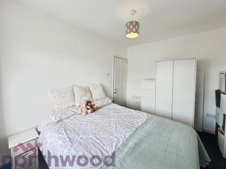 3 bedroom Terraced House for sale in Vale Avenue, Warrington, WA2