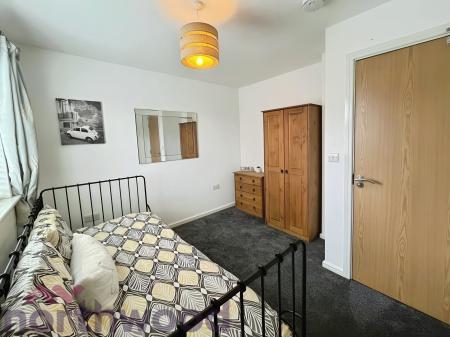 5 bedroom House share to let in Firth Boulevard, Warrington, WA2