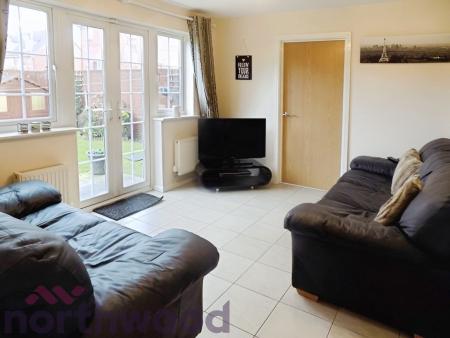 5 bedroom House share to let in Firth Boulevard, Warrington, WA2