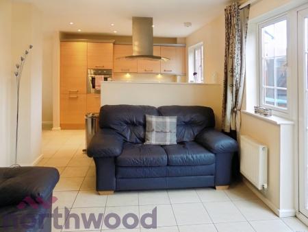 5 bedroom House share to let in Firth Boulevard, Warrington, WA2
