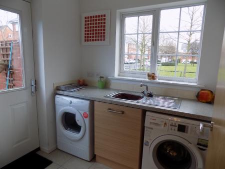 5 bedroom House share to let in Firth Boulevard, Warrington, WA2