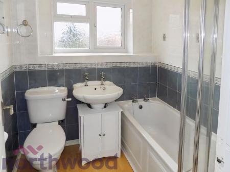 2 bedroom Semi-detached house to let in Ellesworth Close, Old Hall, Warrington, WA5