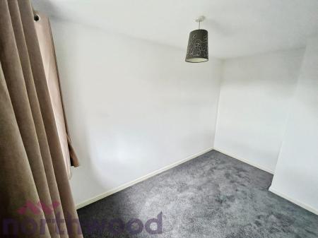 2 bedroom Semi-detached house to let in Ellesworth Close, Old Hall, Warrington, WA5