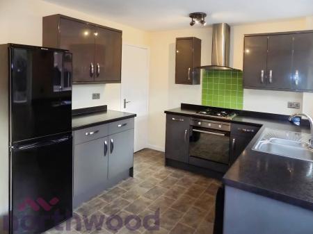 2 bedroom Semi-detached house to let in Ellesworth Close, Old Hall, Warrington, WA5
